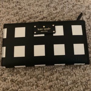 ✨GORGEOUS✨ Kate Spade Wallet/Clutch